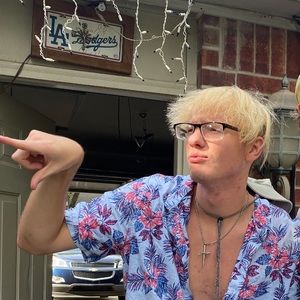 Meet your Posher, Nic